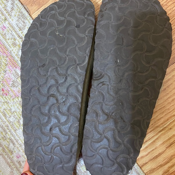 Birkenstock’s - Picture 3 of 3